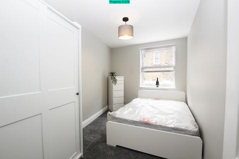 2 bedroom flat to rent, Branksome Road, London, SW2 5JA