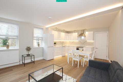 2 bedroom flat to rent, Branksome Road, London, SW2