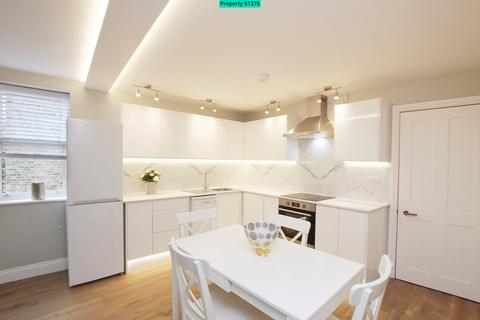 2 bedroom flat to rent, Branksome Road, London, SW2