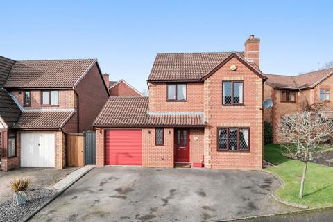 4 bedroom detached house for sale, Buttercup Drive, Lickey End, Bromsgrove, B60 1GG