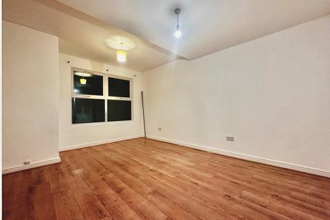 6 bedroom terraced house to rent, Longmead Road, SW17 8PN