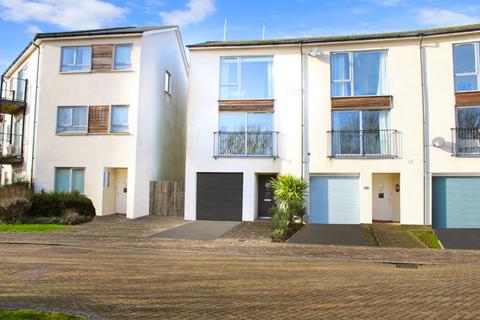 4 bedroom end of terrace house for sale, Navigators Court, Portishead BS20