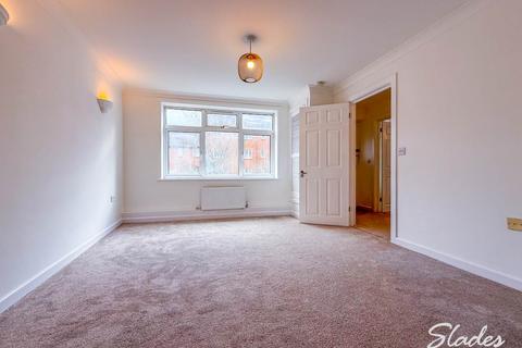 2 bedroom flat to rent, Clarence Park Road, Pokesdown, Bournemouth