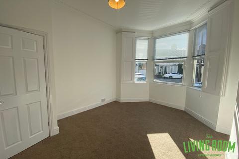 2 bedroom flat to rent, Moorland Road, Splott, Cardiff