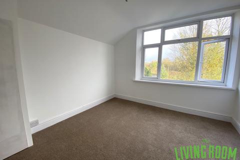 2 bedroom flat to rent, 57 Moorland Road, Splott, Cardiff