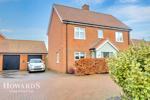 4 bedroom detached house for sale, Great Melton Road, Hethersett