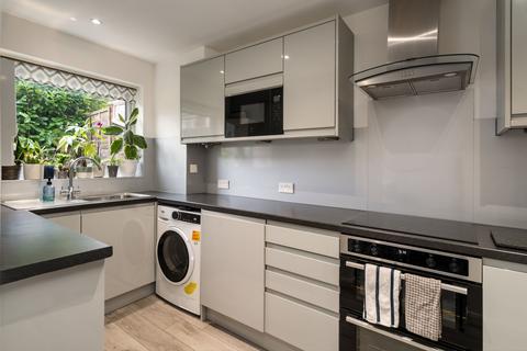 5 Greenacres, Oxted, RH8 0PA