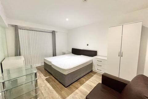 1 bedroom flat to rent, Cardinal Court, Oldham OL1