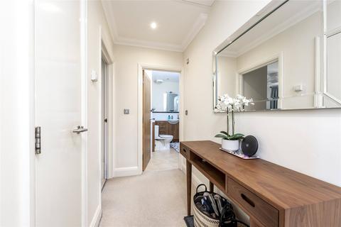 26 Ash Tree Close, Surbiton, KT6 5BQ
