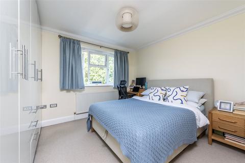 26 Ash Tree Close, Surbiton, KT6 5BQ