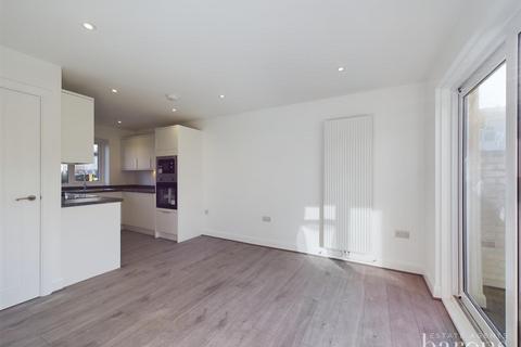 331 Abbey Road, Popley, Basingstoke, RG24 9EH