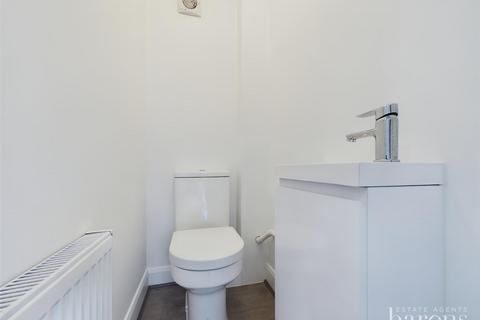 331 Abbey Road, Popley, Basingstoke, RG24 9EH