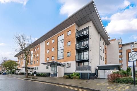 2 bedroom apartment for sale, Fishguard Way, London