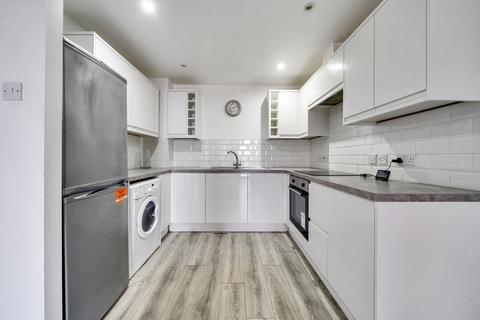 2 bedroom apartment for sale, Fishguard Way, London