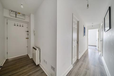 2 bedroom apartment for sale, Fishguard Way, London