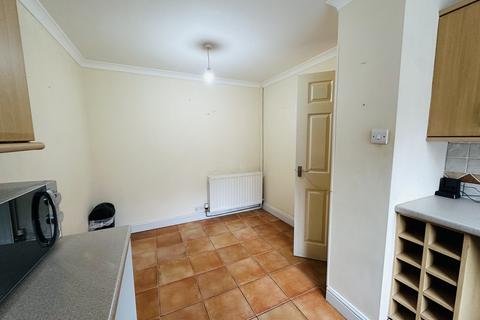 3 bedroom house to rent, Tredegar Park View, Newport,