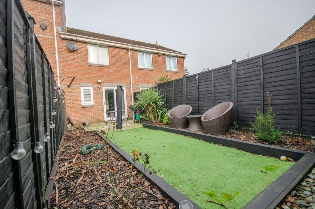 Rear garden pic 2.jpg