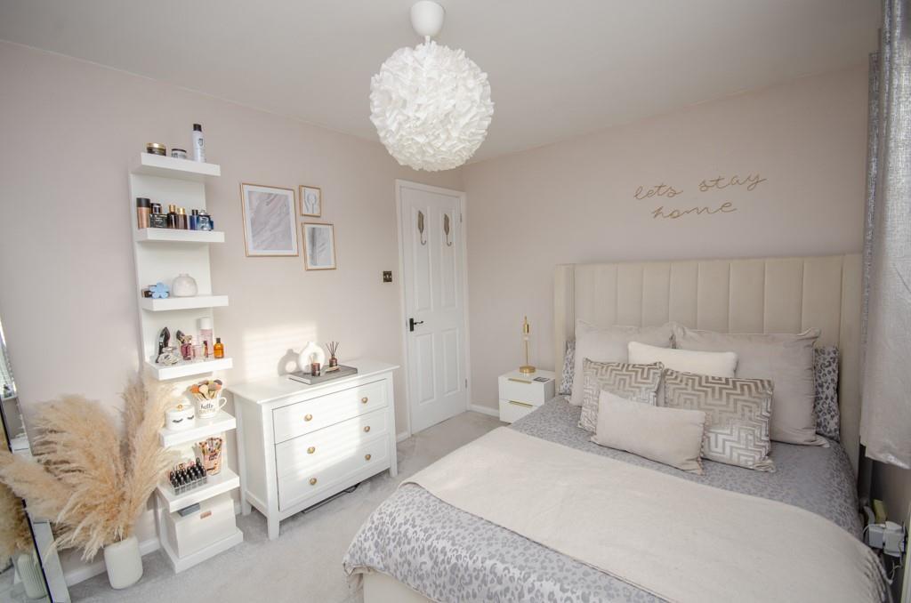 Bedroom 2 pic 2.jpg