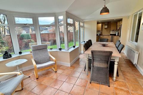 34 Camelot Way, Northampton, NN5 4BG