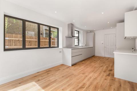 28 Montrose Avenue, London, NW6 6LB