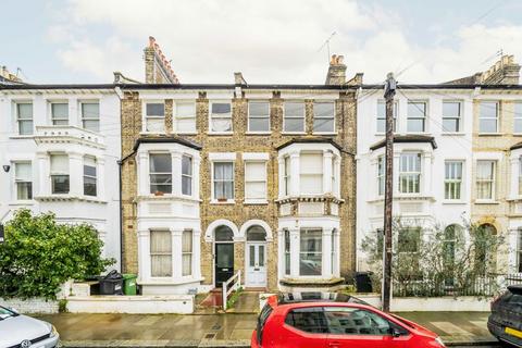 2 bedroom flat to rent, Tournay Road, London SW6