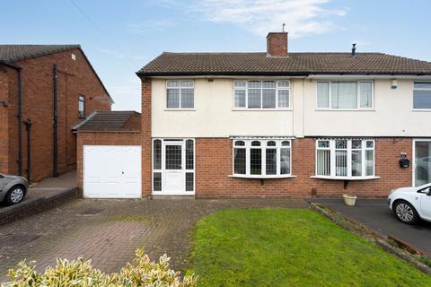 3 bedroom semi-detached house for sale, Kipling Avenue, Bilston