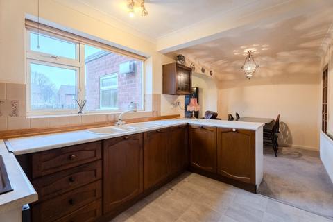 3 bedroom semi-detached house for sale, Kipling Avenue, Bilston