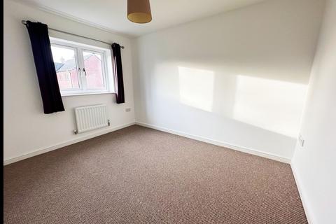 3 bedroom end of terrace house to rent, Warren Farm, Bedford MK44