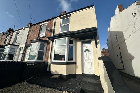 2 bedroom end of terrace house for sale, Queen Street, Swinton