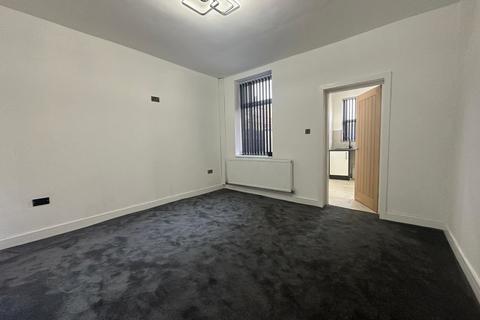 2 bedroom end of terrace house for sale, Queen Street, Swinton