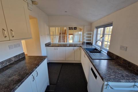 5 bedroom farm house to rent, Coombe, St. Austell