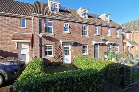 3 bedroom townhouse for sale, Bullfinch Drive, Harleston