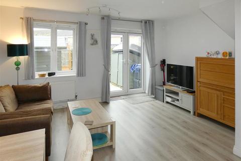 31 Cheal Way, Wick, Littlehampton, BN17 6FL