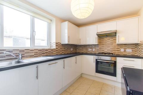 2 bedroom flat for sale, Woodland Road, Arnos Grove, London, N11