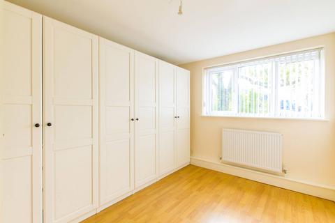 2 bedroom flat for sale, Woodland Road, Arnos Grove, London, N11