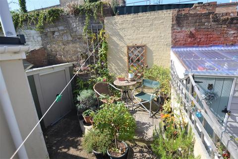 2 bedroom terraced house for sale, Regent Square, Exeter EX1