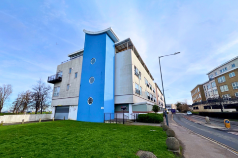 42, Venture Court Canal Road, Gravesend, DA12 2AT