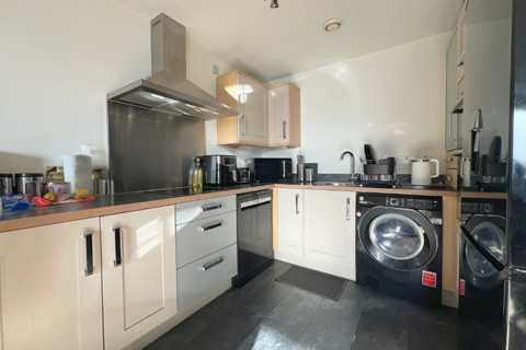 42, Venture Court Canal Road, Gravesend, DA12 2AT