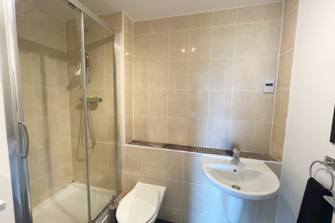 42, Venture Court Canal Road, Gravesend, DA12 2AT