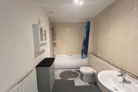 42, Venture Court Canal Road, Gravesend, DA12 2AT
