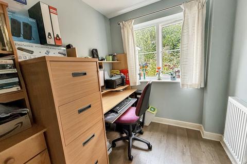 10 Bashkir Road, Westbury, BA13 3GY