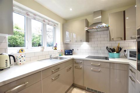 1 bedroom retirement property for sale, Leatherhead Road, Ashtead KT21