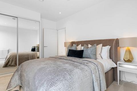2 bedroom flat for sale, Rossi House, Ridgeway Views, Mill Hill NW7