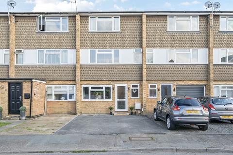 4, Melville Court Binfield Road, Byfleet, West Byfleet, KT14 7PP
