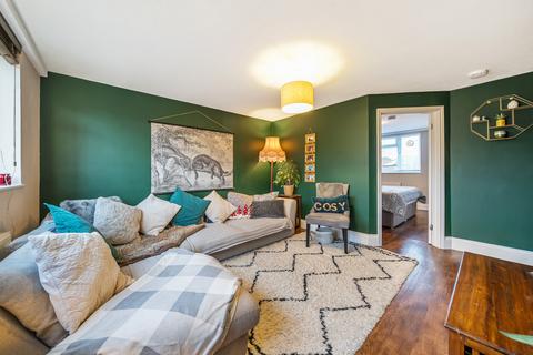 4, Melville Court Binfield Road, Byfleet, West Byfleet, KT14 7PP