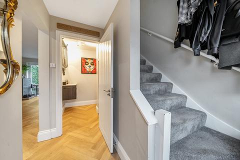 4, Melville Court Binfield Road, Byfleet, West Byfleet, KT14 7PP