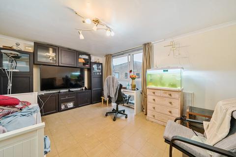 2 bedroom apartment for sale, Maskell Road, London