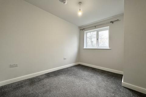 2 bedroom apartment to rent, West End Court, Balm Walk