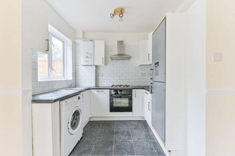 3 bedroom terraced house to rent, Beckway Road, Norbury, London, SW16