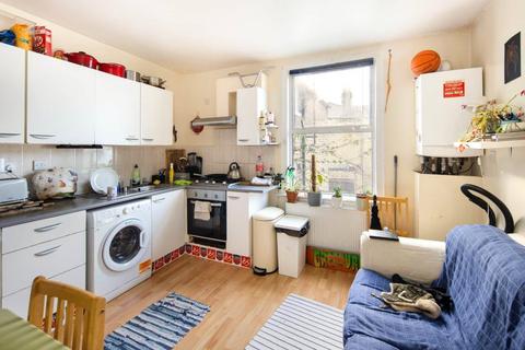 2 bedroom flat for sale, Mount Pleasant Lane, Upper Clapton, London, E5